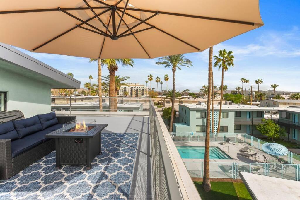 Micro Studio With Balcony & Pool View - Walk To Ot Scottsdale Bagian luar foto