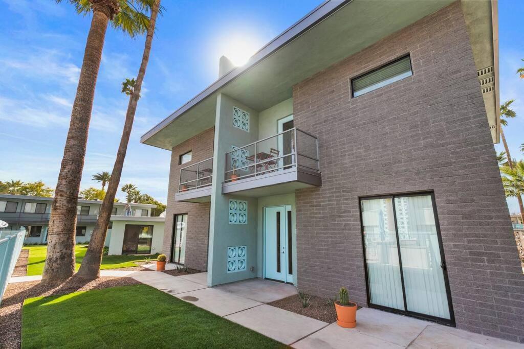Micro Studio With Balcony & Pool View - Walk To Ot Scottsdale Bagian luar foto